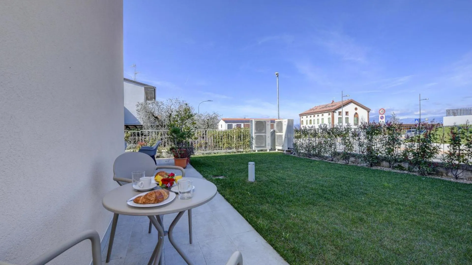 Ranalli Apartments Sole & Luna Peschiera del Garda Italien